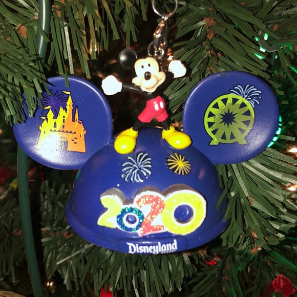 Disneyland 2020 Mickey Ears light up ornament NWT - Picture 3 of 7